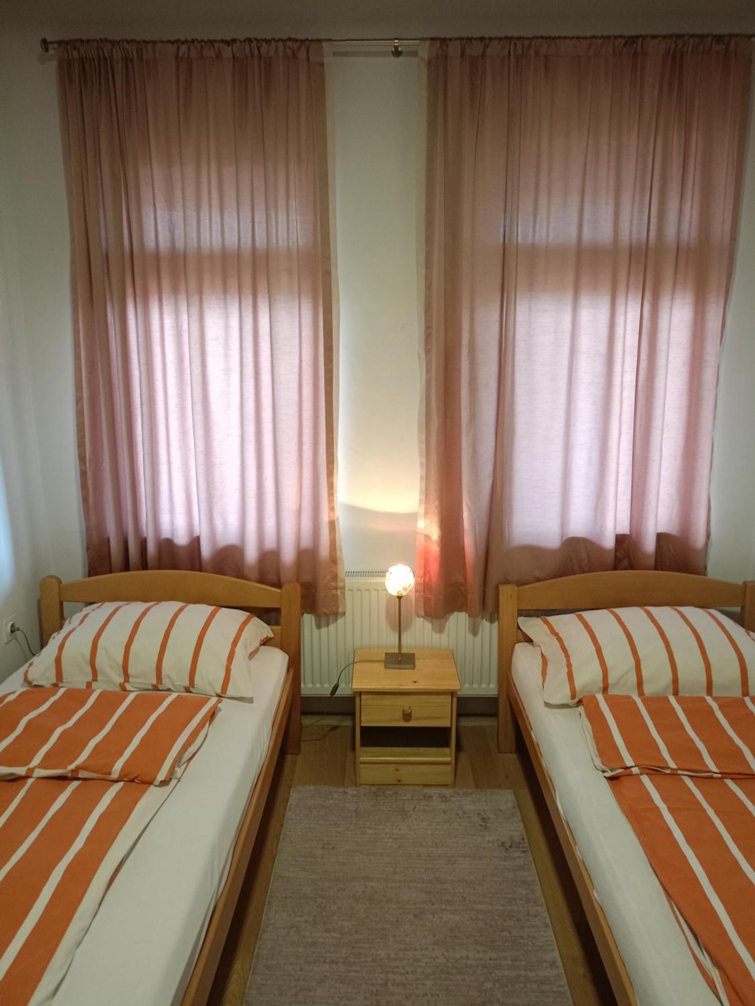 Apartment And Rooms"Tabasnice"Tuzla Centar Dış mekan fotoğraf